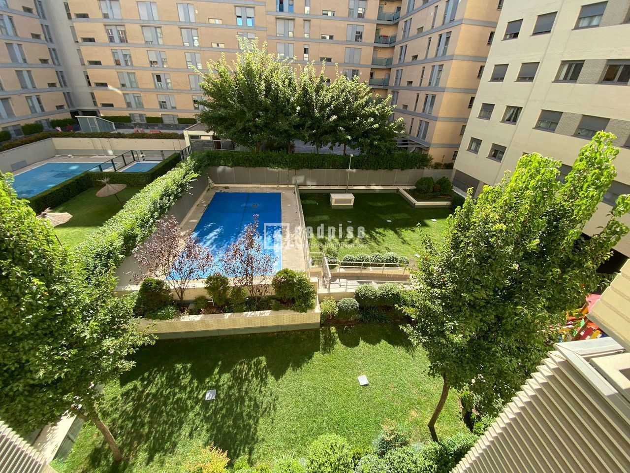 Piso en venta en  calle del Embalse de la Jarosa, Villa de Vallecas, Madrid  1/1