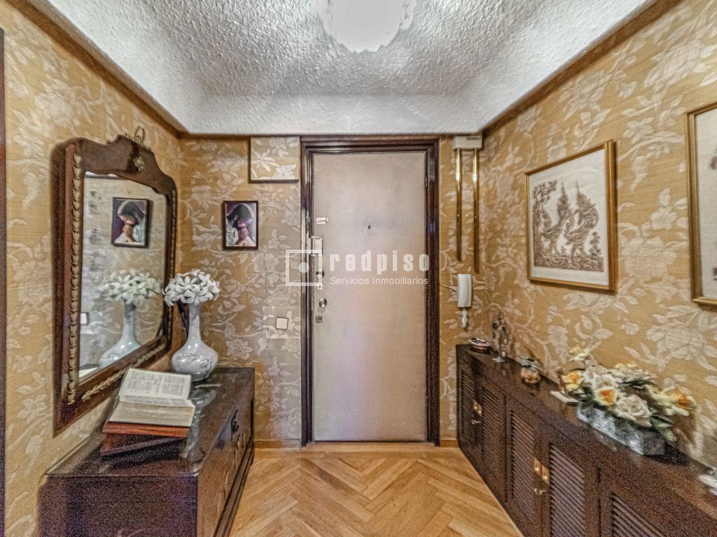 Piso en venta en  Alcorcón, Madrid  3/32