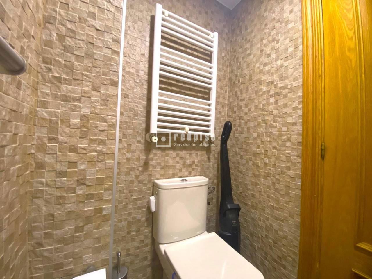 Piso en venta en  calle de la Huerta, San Fernando de Henares, Madrid  17/18