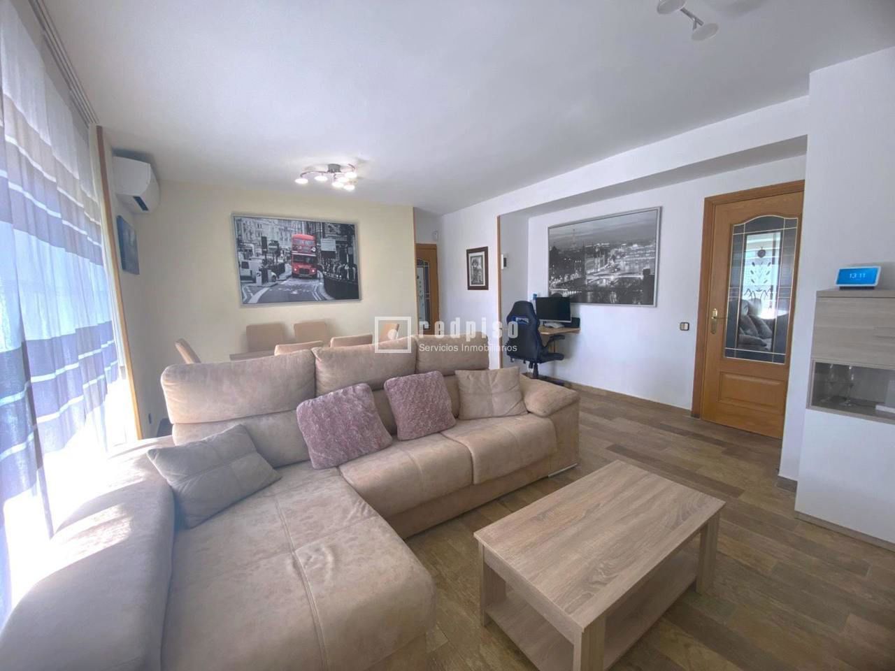 Piso en venta en  calle de la Huerta, San Fernando de Henares, Madrid  2/18