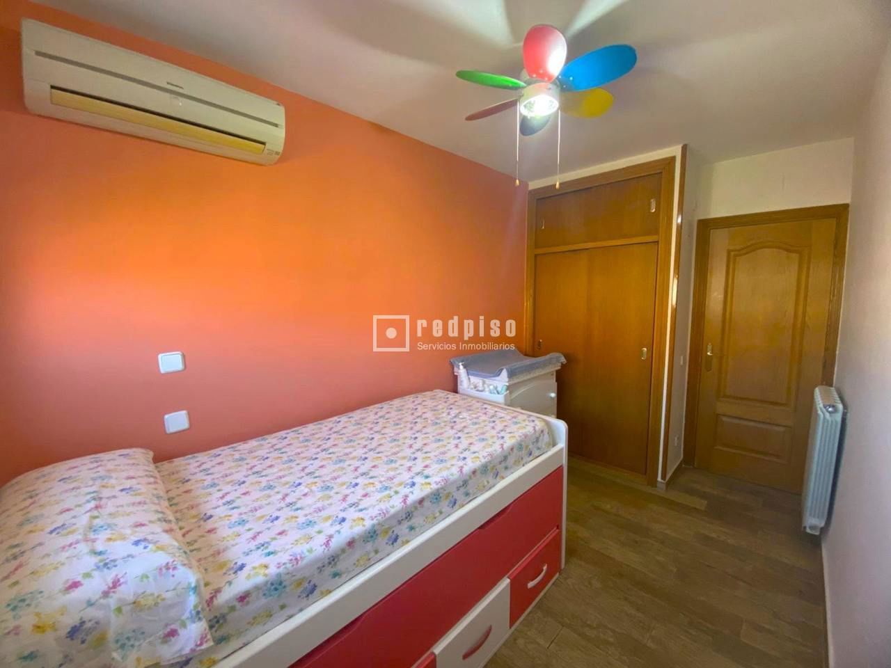 Piso en venta en  calle de la Huerta, San Fernando de Henares, Madrid  11/18