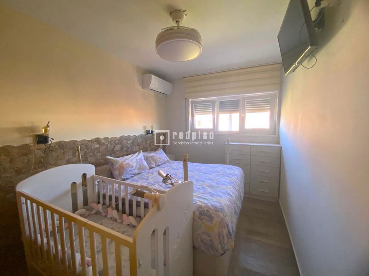 Piso en venta en  calle de la Huerta, San Fernando de Henares, Madrid  9/18