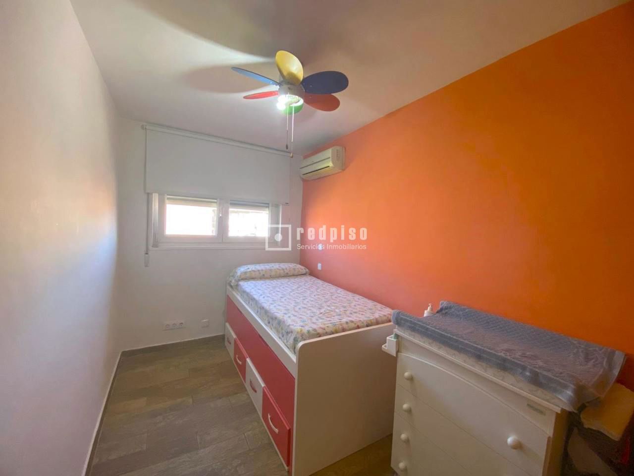 Piso en venta en  calle de la Huerta, San Fernando de Henares, Madrid  12/18