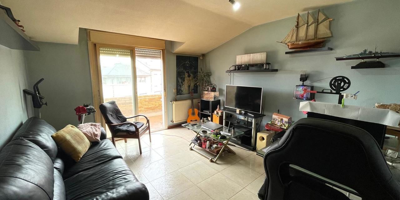 Piso en venta en  calle del Jardín, Valdemorillo, Madrid  1/1