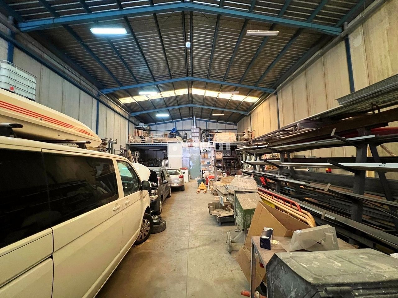 Nave Industrial en venta en  calle Ciro Alegría, Cruz de Humilladero, Málaga  11/17