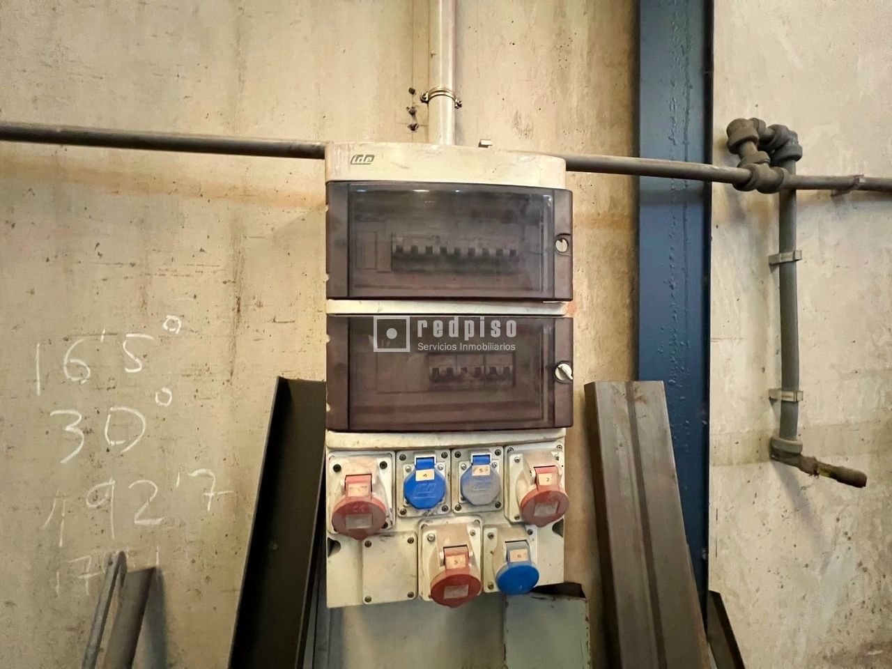 Nave Industrial en venta en  calle Ciro Alegría, Cruz de Humilladero, Málaga  17/17