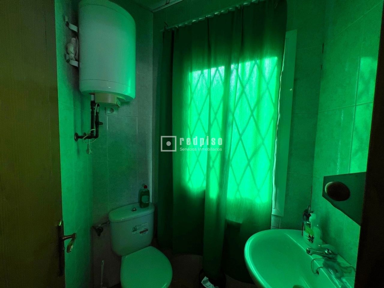 Nave Industrial en venta en  calle Ciro Alegría, Cruz de Humilladero, Málaga  15/17