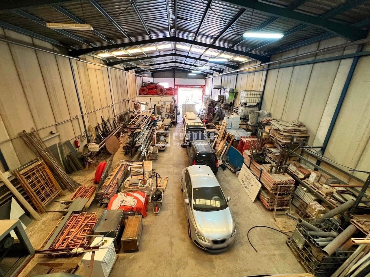 Nave Industrial en venta en  calle Ciro Alegría, Cruz de Humilladero, Málaga  3/17