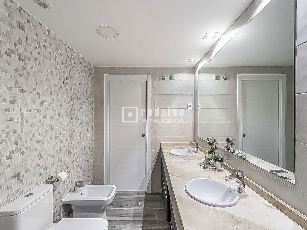 Casa en alquiler en  calle del Arroyo del Cañaveral, Vicálvaro, Madrid  26/40