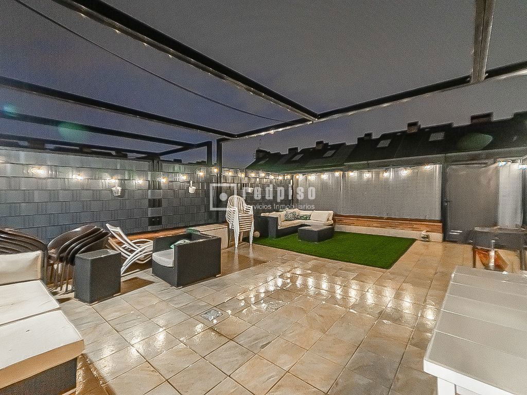 Casa en alquiler en  calle del Arroyo del Cañaveral, Vicálvaro, Madrid  13/40