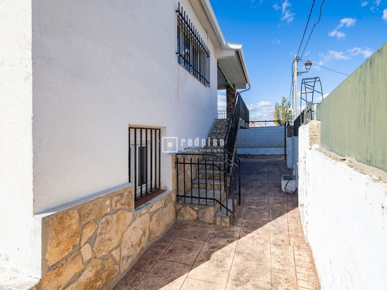 Casa en venta en  calle de las Margaritas, El Álamo, Madrid  41/43