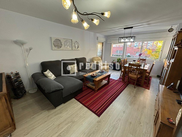 Piso en venta en  calle de Alicante, Guadalajara  1/1