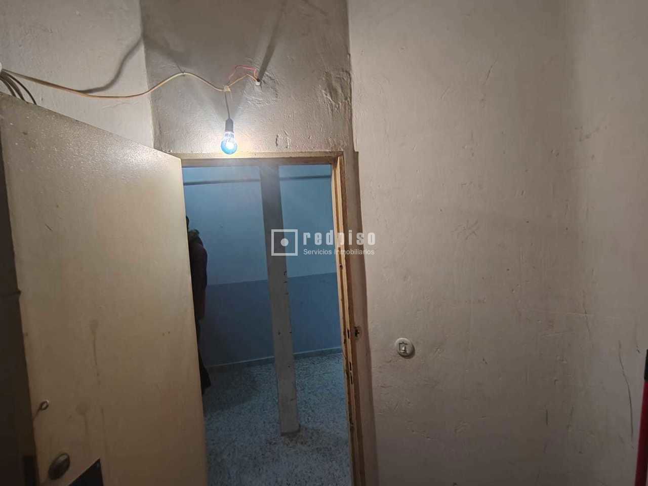 Piso en venta en calle De Illescas, Latina, Madrid 13/16