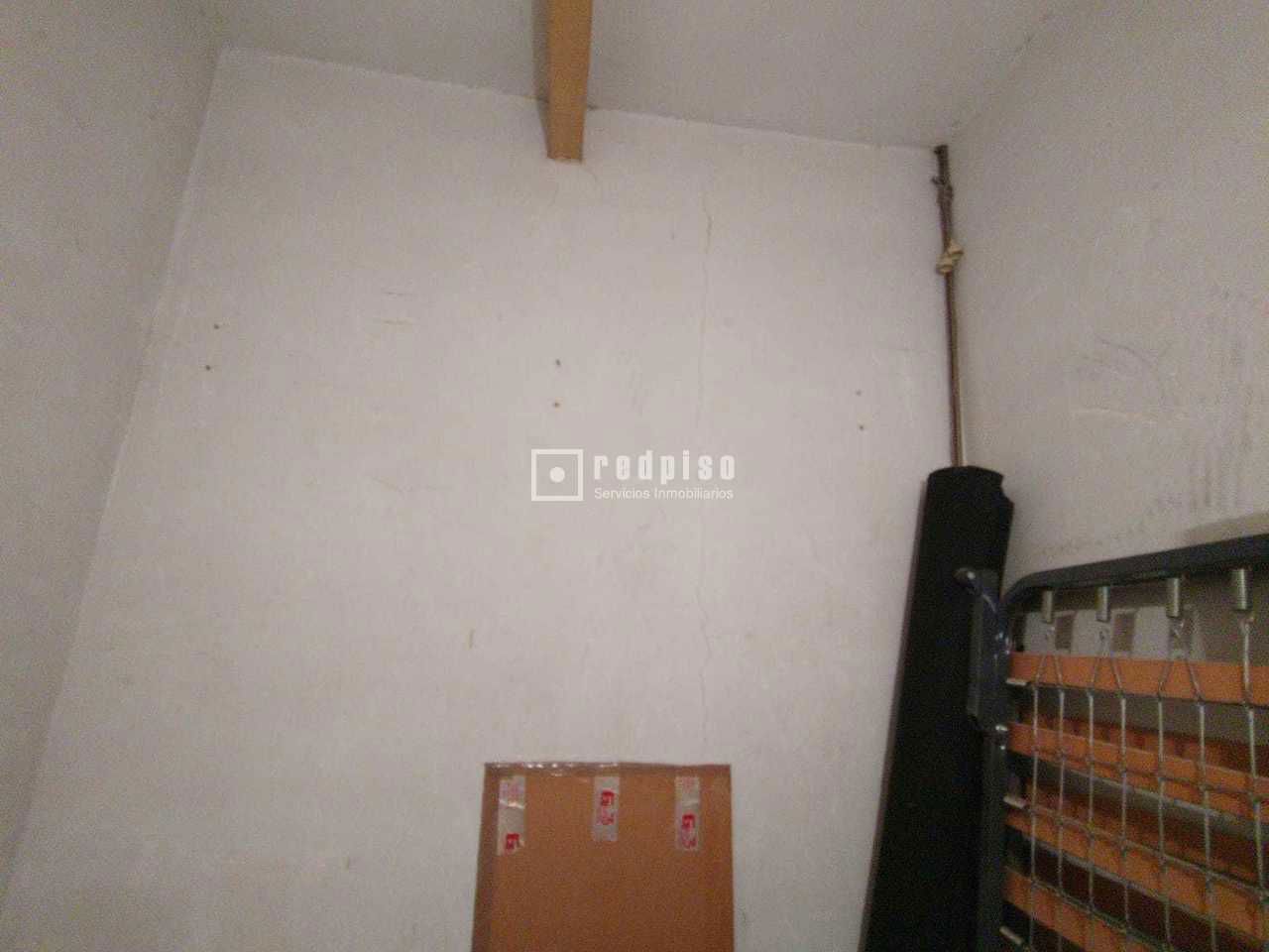 Piso en venta en calle De Illescas, Latina, Madrid 15/16