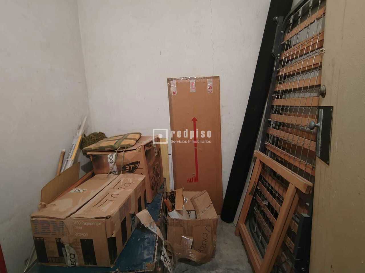 Piso en venta en calle De Illescas, Latina, Madrid 14/16