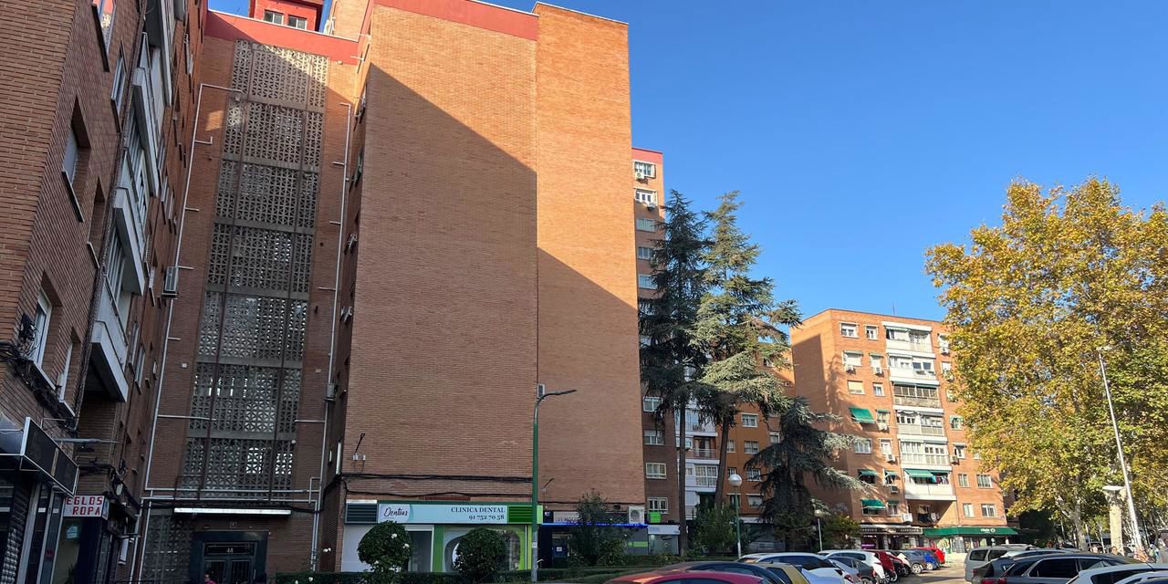 Piso en venta en  calle de Illescas, Latina, Madrid  1/1