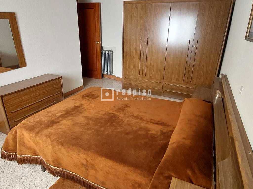Piso en venta en  calle Joaquina Santander, Talavera de la Reina, Toledo  11/30