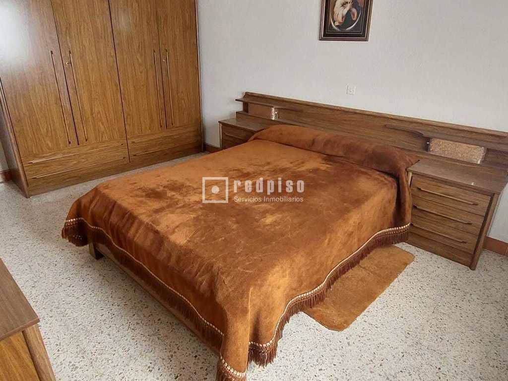Piso en venta en  calle Joaquina Santander, Talavera de la Reina, Toledo  9/30
