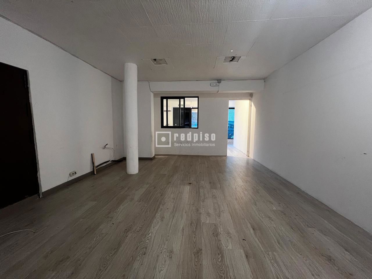 Local en venta en calle De Illescas, Latina, Madrid 6/12