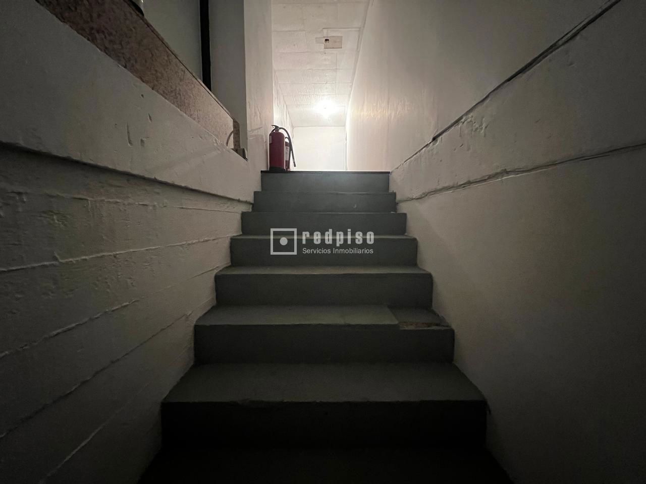 Local en venta en calle De Illescas, Latina, Madrid 9/12