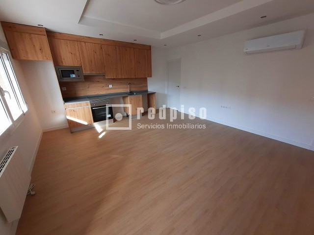 Piso en venta en  Colmenar Viejo, Madrid  2/8