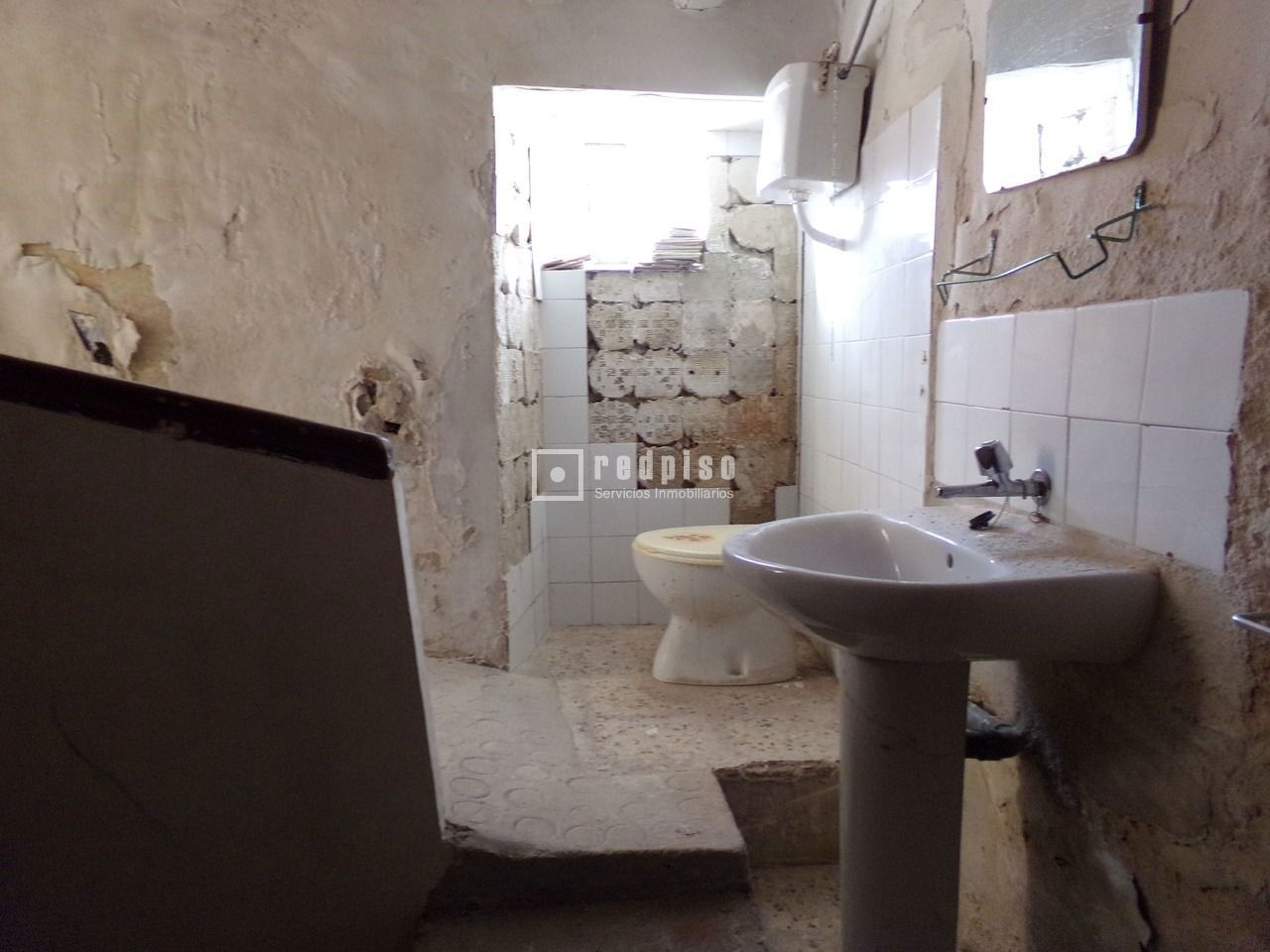 Casa en venta en calle Del Barranco, Belmonte De Tajo, Madrid 11/23