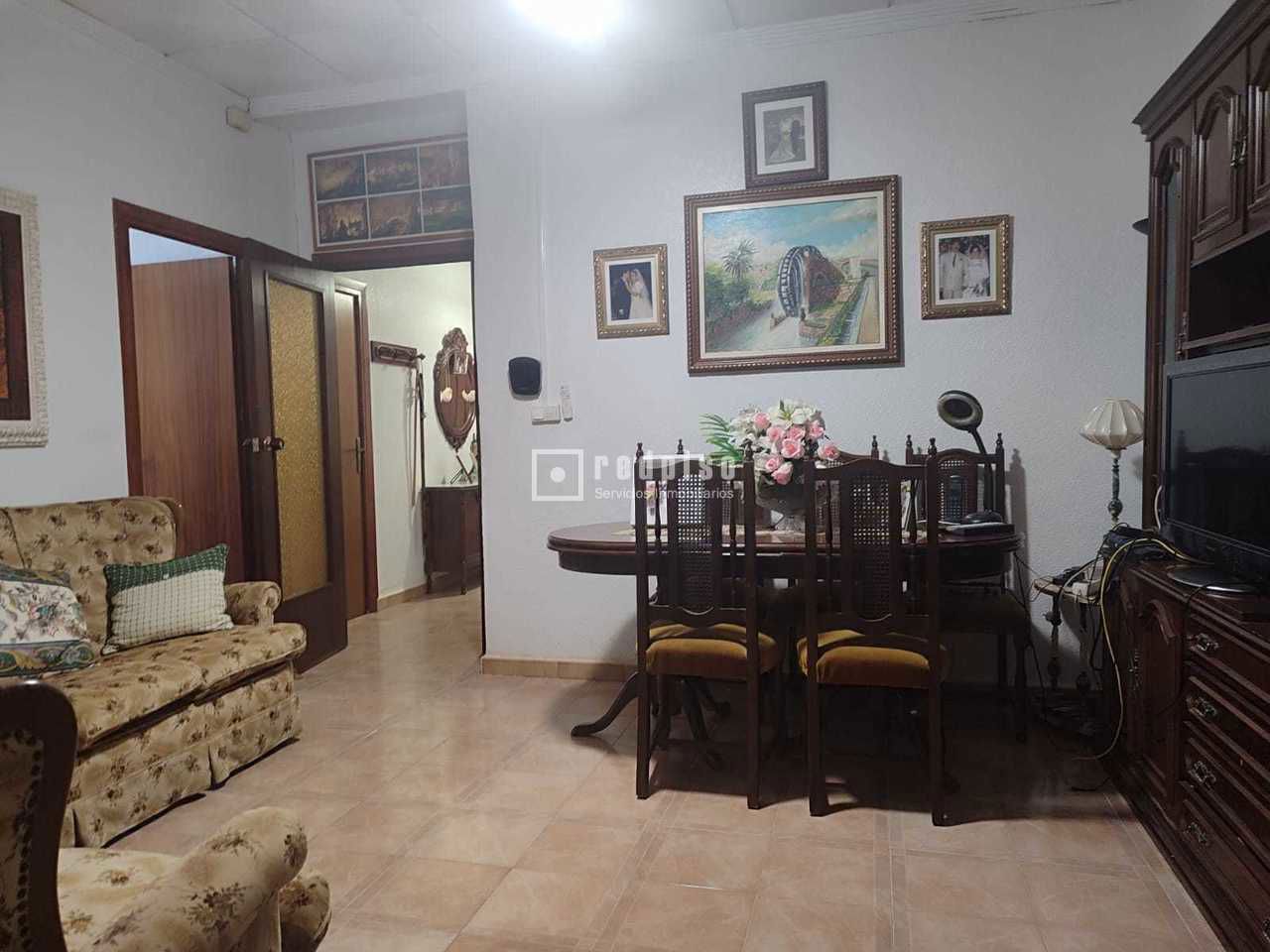 Casa en venta en  calle Policía Nacional Ángel García Rabadán, Murcia  10/22