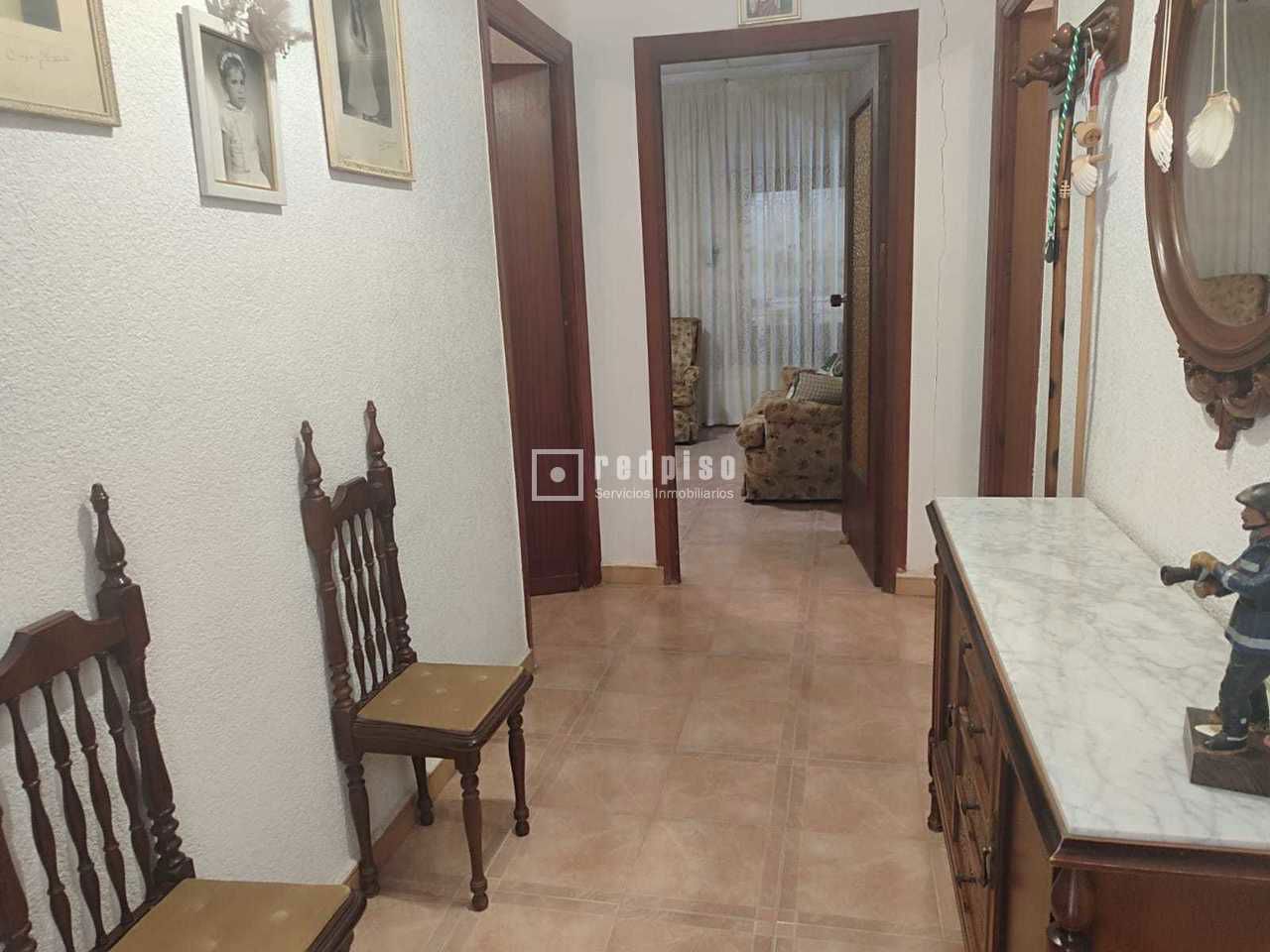 Casa en venta en  calle Policía Nacional Ángel García Rabadán, Murcia  13/22