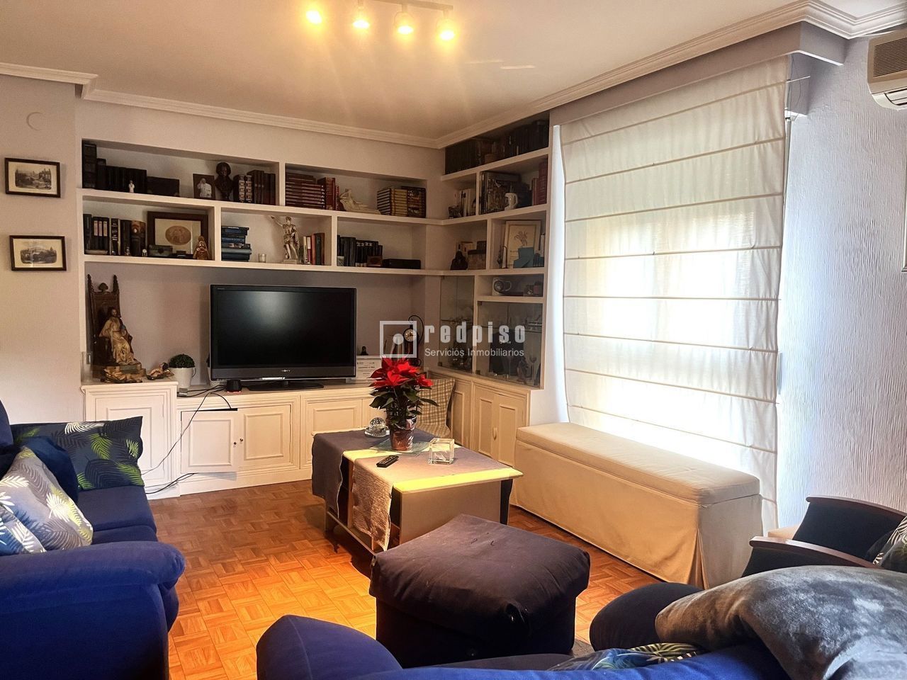 Piso en venta en calle De Blas Cabrera, Madrid, Madrid 6/18