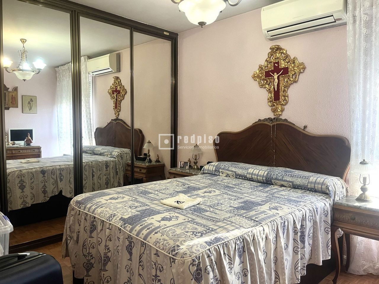 Piso en venta en calle De Blas Cabrera, Madrid, Madrid 17/18