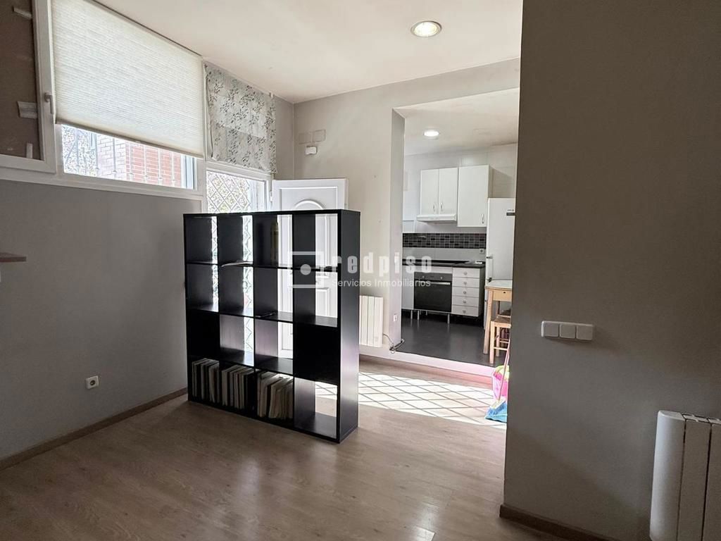 Piso en venta en  avenida de Pablo Neruda, Madrid  1/1