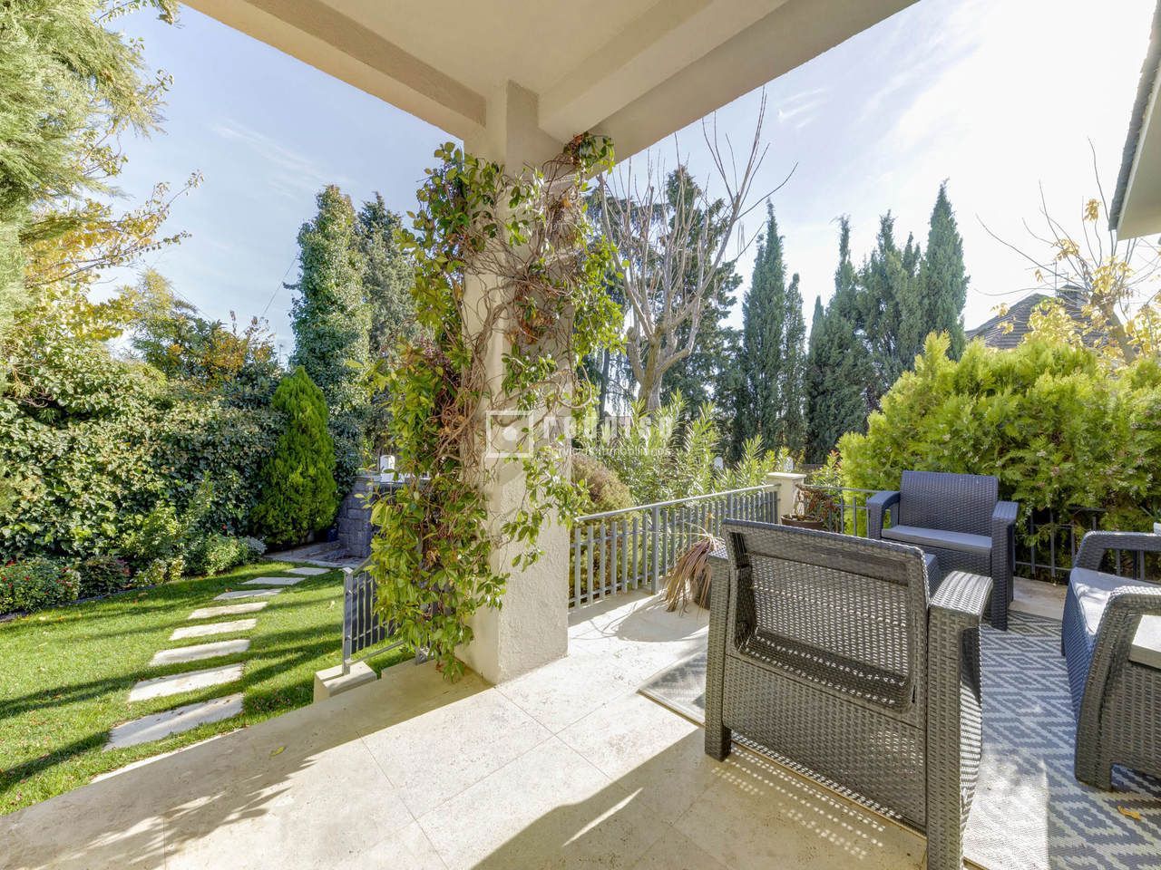 Casa en alquiler en  calle Guadiana, Pozuelo de Alarcón, Madrid  18/62