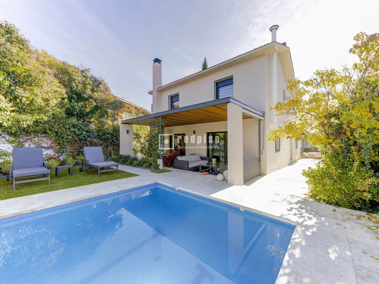 Casa en alquiler en  calle Guadiana, Pozuelo de Alarcón, Madrid  8/62