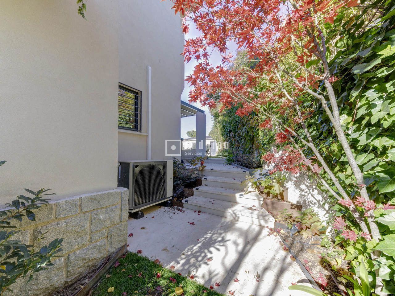 Casa en alquiler en  calle Guadiana, Pozuelo de Alarcón, Madrid  60/62