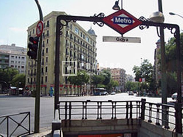 Piso en venta en calle De Jorge Juan, Salamanca, Madrid 5/19
