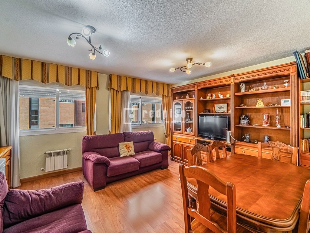 Piso en venta en  calle del Péndulo, Vicálvaro, Madrid  1/1