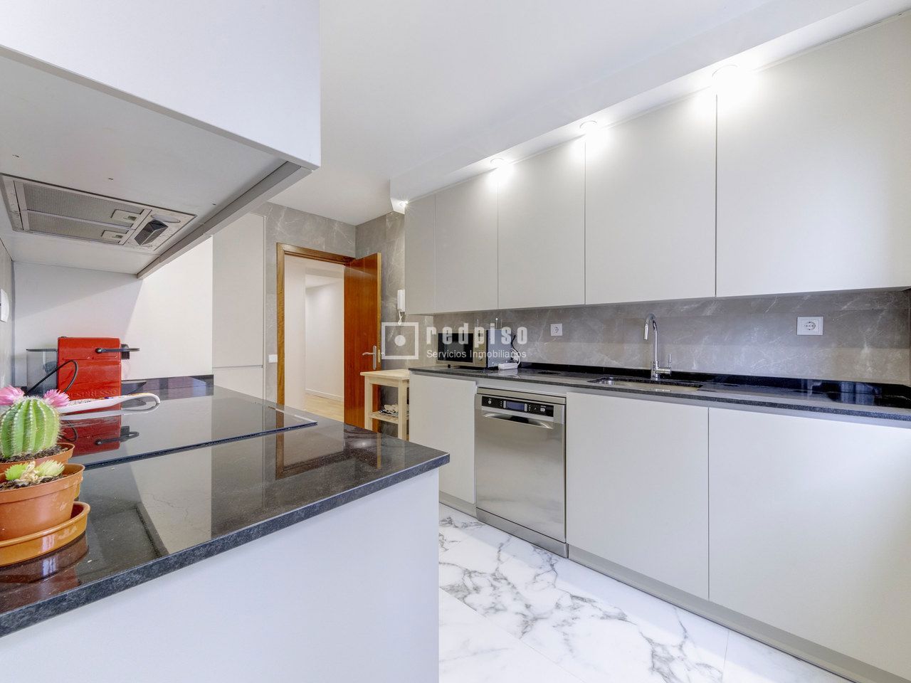 Piso en venta en  Pozuelo de Alarcón, Madrid  8/52