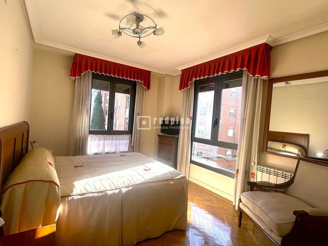 Piso en venta en  calle de Blas de Otero, Coslada, Madrid  10/16