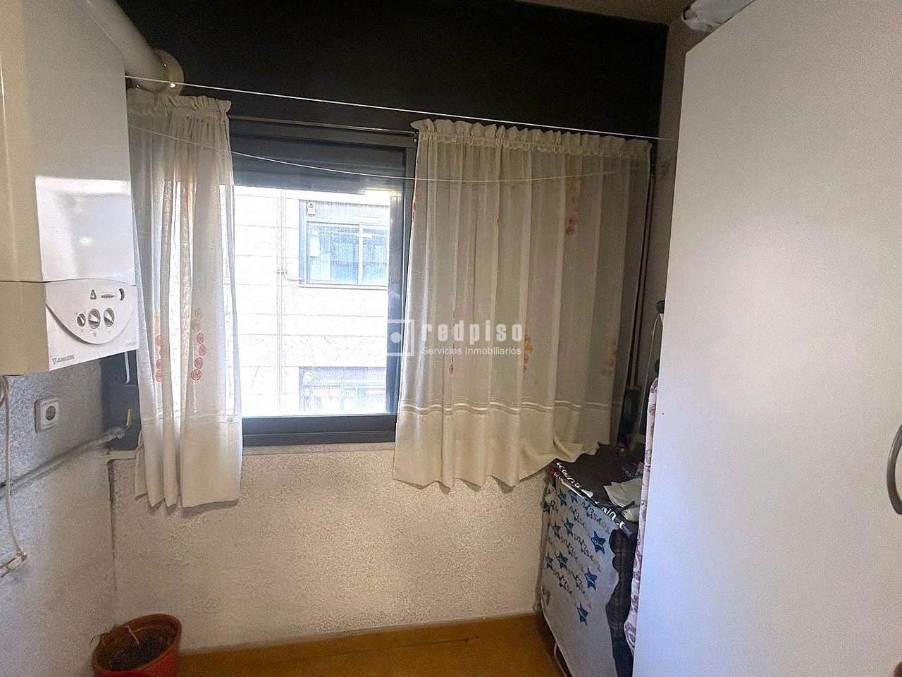 Piso en venta en  calle de Blas de Otero, Coslada, Madrid  3/16