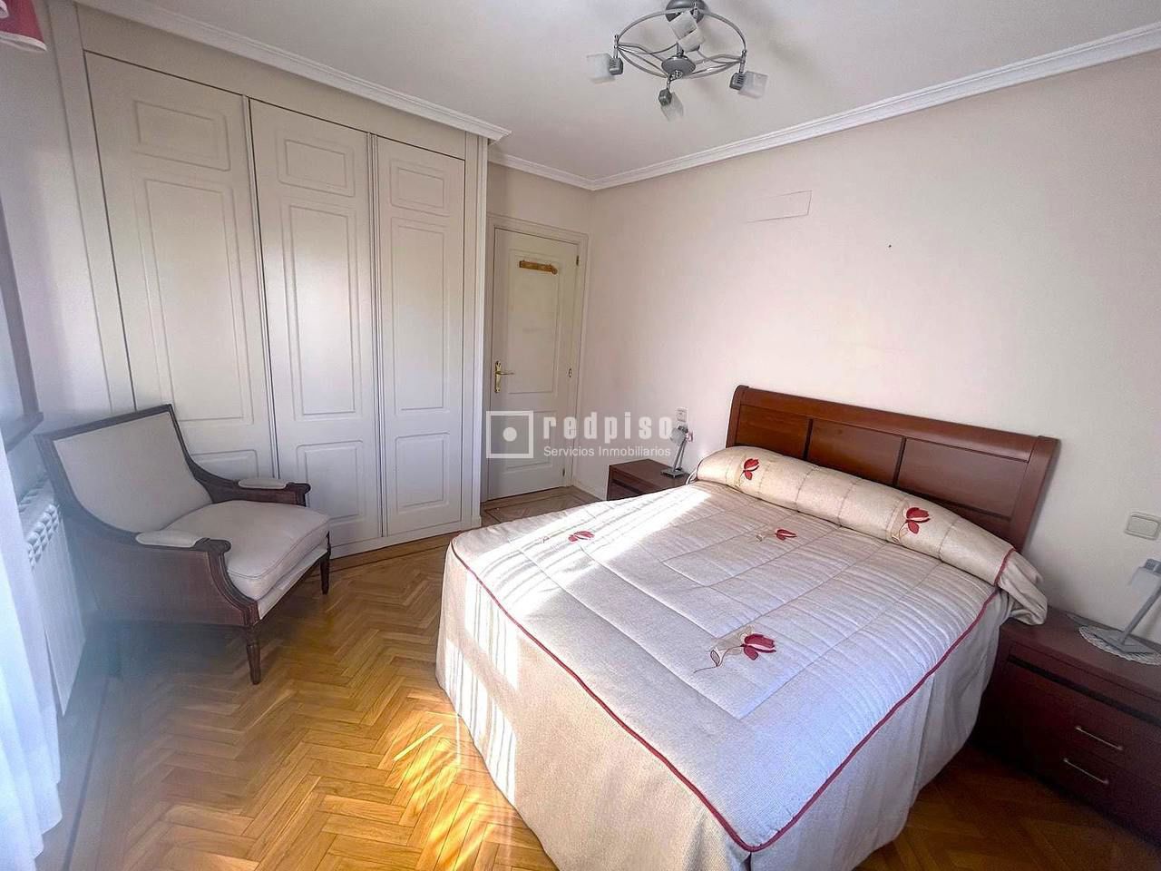 Piso en venta en  calle de Blas de Otero, Coslada, Madrid  11/16