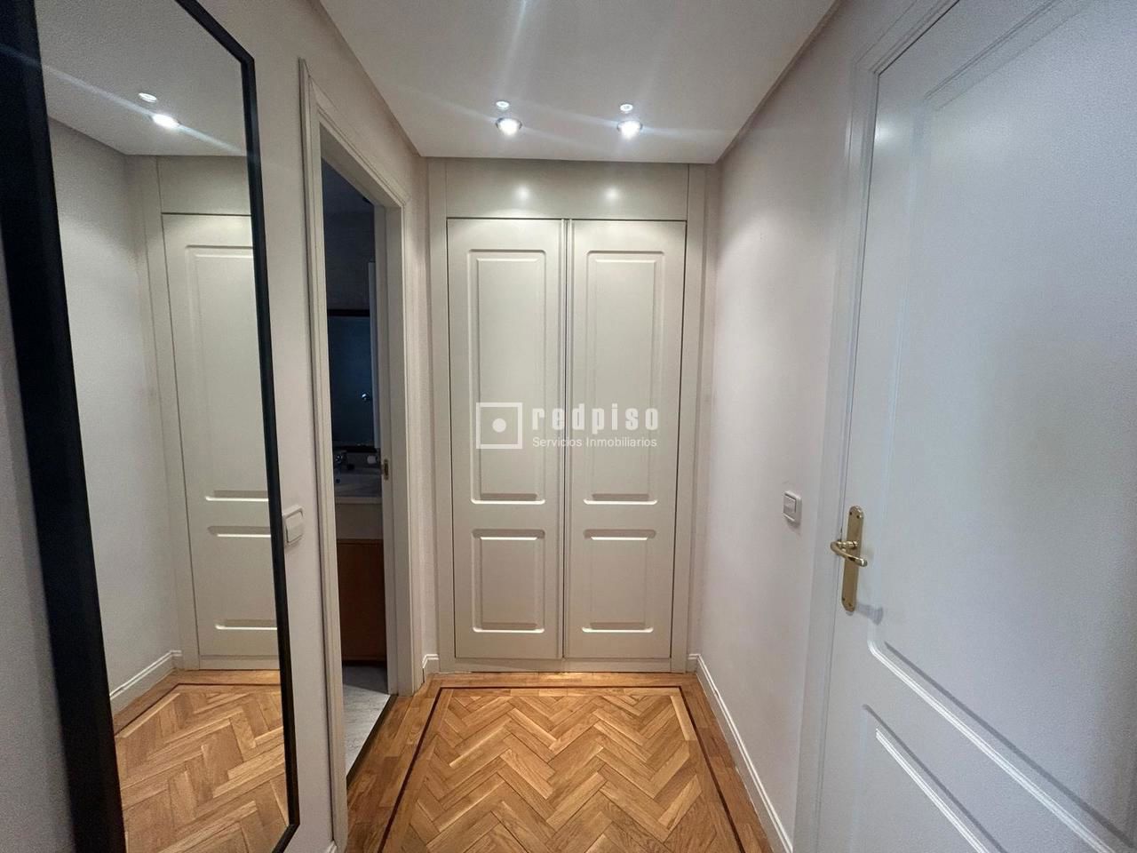 Piso en venta en  calle de Blas de Otero, Coslada, Madrid  9/16