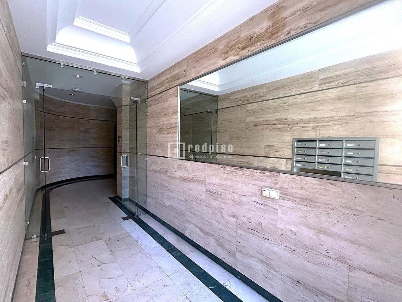 Piso en venta en  calle de Blas de Otero, Coslada, Madrid  15/16