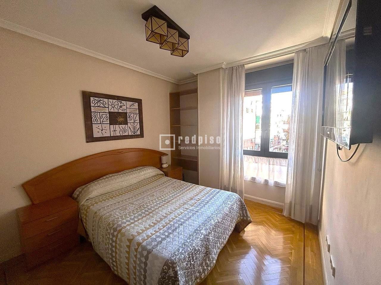 Piso en venta en  calle de Blas de Otero, Coslada, Madrid  8/16