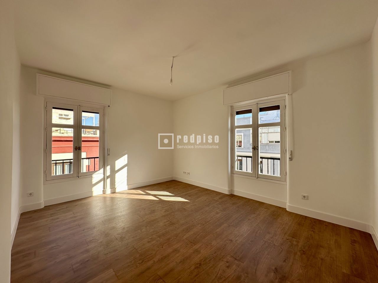 Piso en alquiler en calle Del Alcalde Sainz De Baranda, Madrid, Madrid 3/32