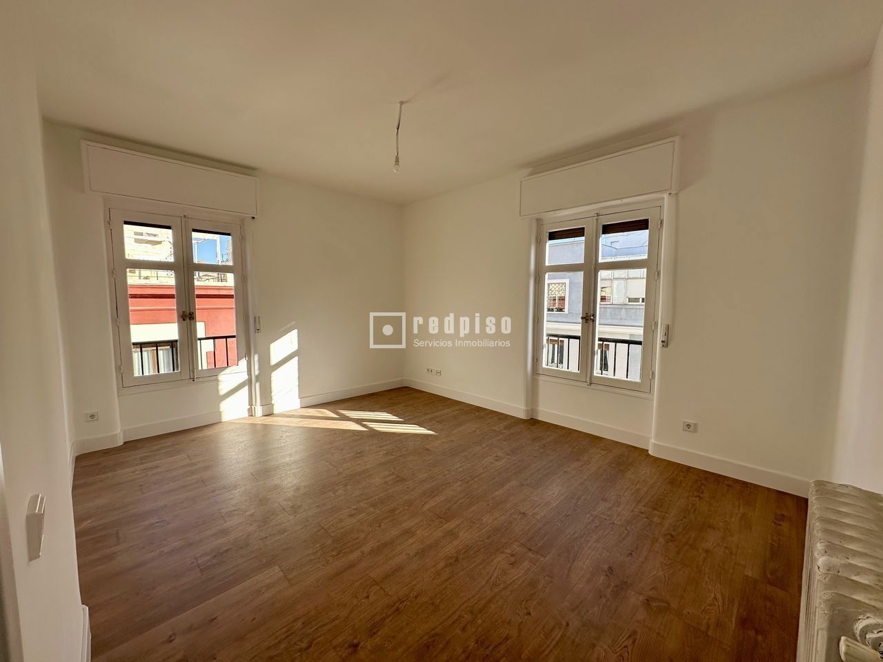 Piso en alquiler en calle Del Alcalde Sainz De Baranda, Madrid, Madrid 5/32