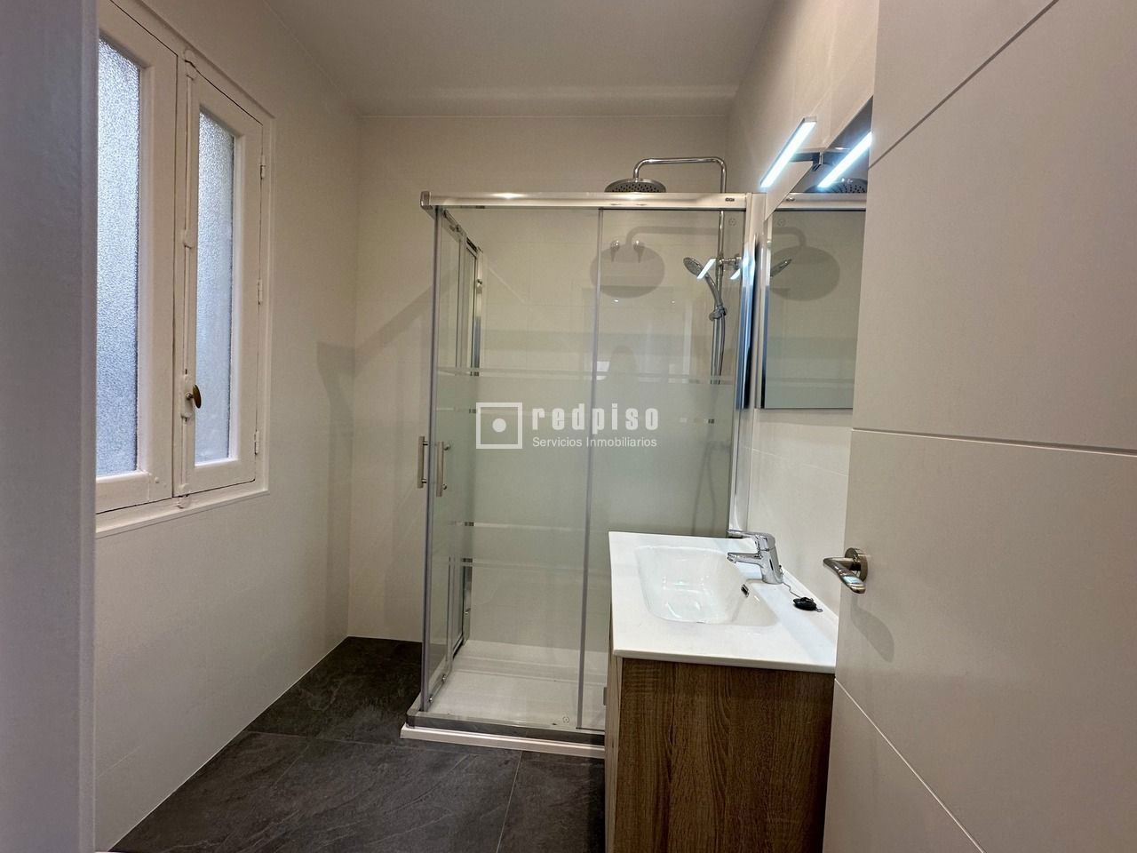 Piso en alquiler en calle Del Alcalde Sainz De Baranda, Madrid, Madrid 31/32