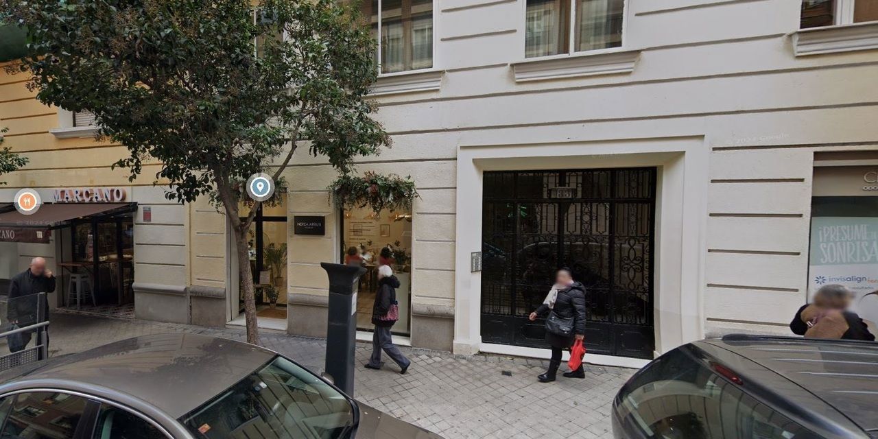 Local en venta en  calle del Doctor Castelo, Madrid  1/1