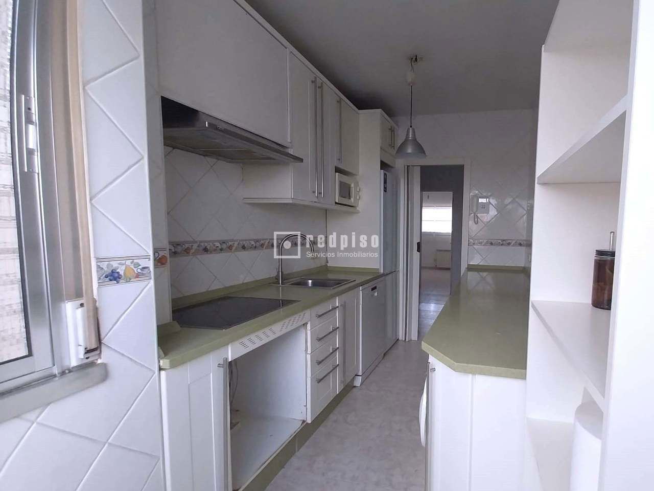 Piso en venta en  calle de los Solares, Coslada, Madrid  6/16