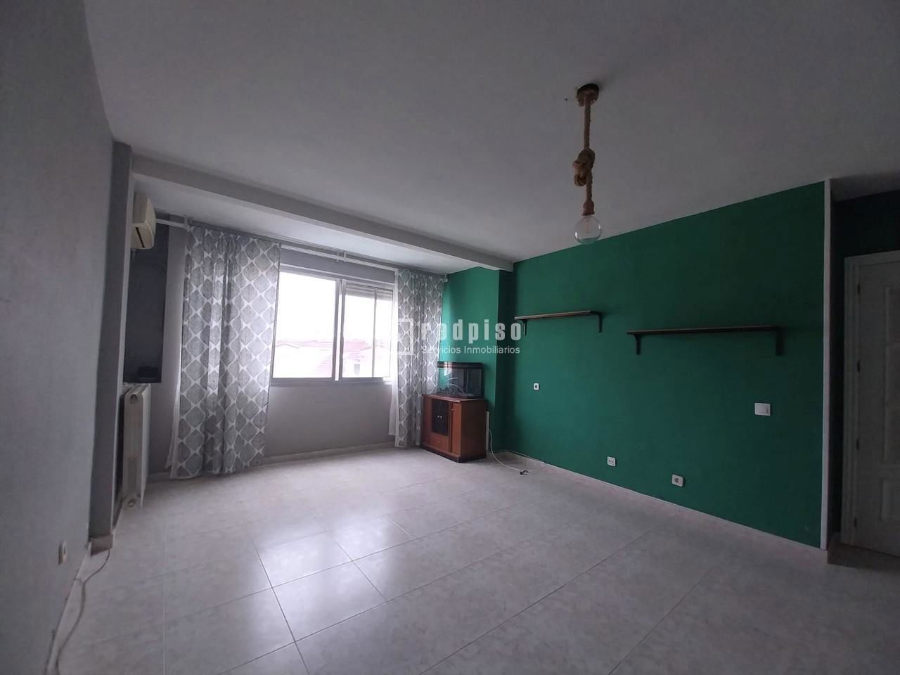 Piso en venta en  calle de los Solares, Coslada, Madrid  5/16