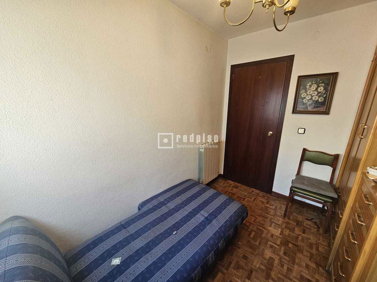 Piso en venta en calle De Oliva De Plasencia, Latina, Madrid 11/16